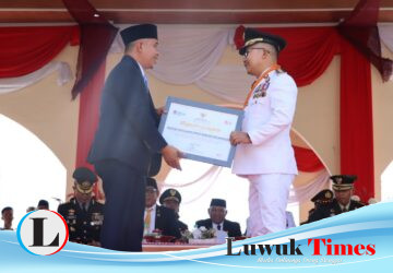 Torehkan Prestasi di Hari Kemerdekaan, KPU Banggai Terima Penghargaan Spesial dari Bupati