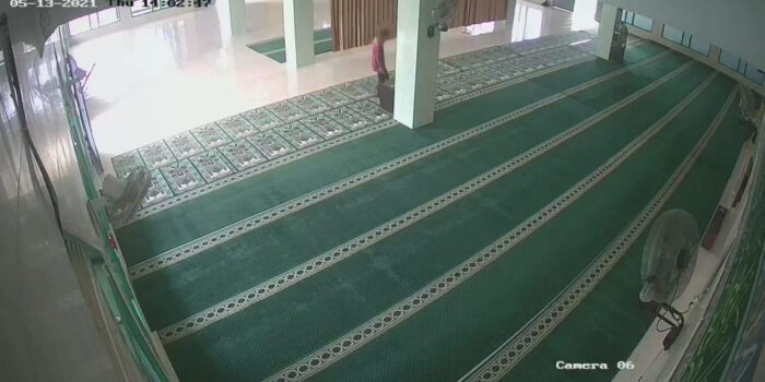 Mencuri Isi Kotak Amal Masjid, Aksi Kuli Bangunan Ini Terpantau CCTV