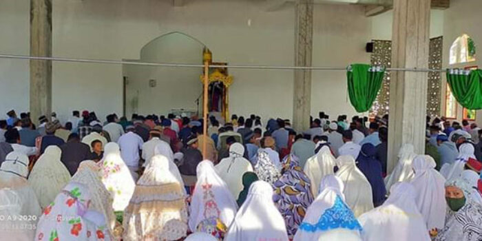 Kades Lambangan Khatib di Masjid Nurul Huda