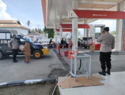 Polisi Awasi Pengisian BBM di SPBU Kota Luwuk