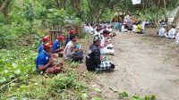 Korban Kanjuruhan Malang, Polsek Nuhon Banggai Doa Bersama di Pura