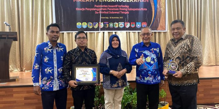 Kinerja Baik, Dinas PUPR Kabupaten Banggai dapat Penghargaan