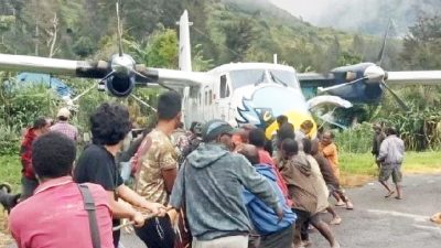 Pesawat SAM Air Tergelincir di Beoga-Puncak Papua
