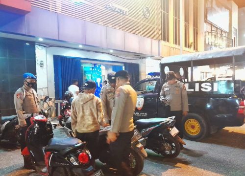 Polisi Razia Lokasi Karaoke di Luwuk