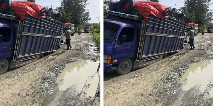 Muat Arang Puluhan Ton, Truk Terperosok di Jalan Lintas Luwuk-Bualemo