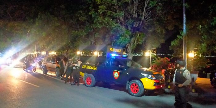 Samapta Polres Banggai Konsisten Patroli Blue Light Jelang Lebaran di Luwuk