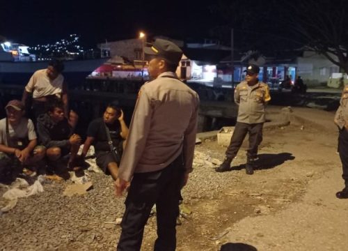Polisi Temui Ojek dan Buruh di Pelabuhan Rakyat Luwuk