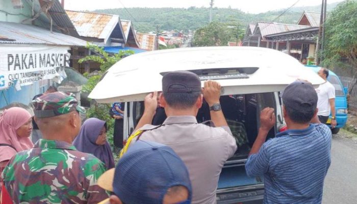 Polisi Evakuasi Jenazah Pria di Kamar Kos Luwuk Selatan Banggai