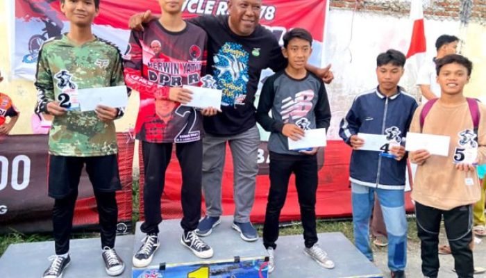 RT 7 Kelurahan Bungin Luwuk Menggelar Lomba Balap Sepeda BMX