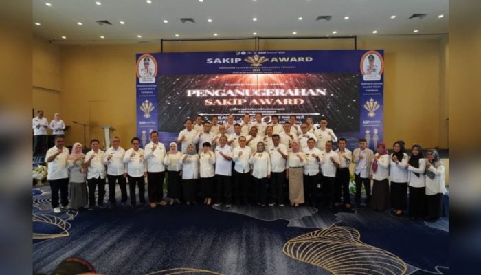 18 OPD Sulteng Terima Penghargaan Predikat A SAKIP Award 2022