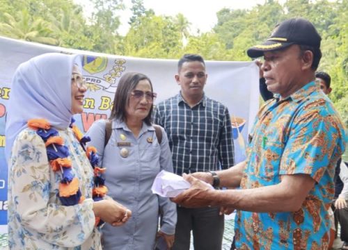 Jatuh Cinta Pada Paisupok Bangkep, Ketua NasDem Sulteng NSL Sumbang 50 Juta