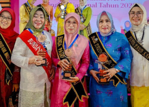 Bunda PAUD Kabupaten Banggai Raih Penghargaan Wiyata Darma Pratama di Jakarta