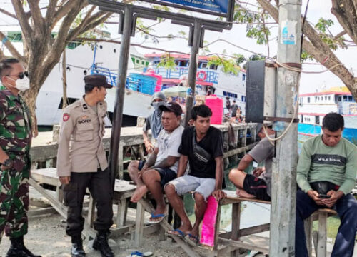 Pemindahan Peti Kemas di Tangkiang, TNI-Polri Pendekatan Psikologis Pada Buruh di Pelabuhan Luwuk