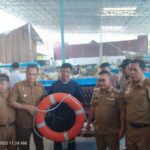 6 Kelompok Nelayan di Banggai Dapat Bantuan Perahu dan Rumpon, Wagub Sulteng : Jangan Dijual