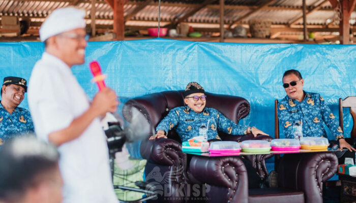 Bupati Banggai Amirudin Resmikan Candi Bentar Pura Kayangan Jagat Dalem Puri di Toili