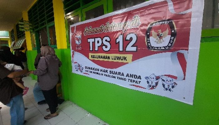 Caleg DPR RI Dapil Sulteng Partai Gerindra Amalya Murad Menang di TPS 12 PSU Kelurahan Luwuk