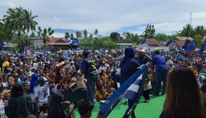 Ribuan Masa Padati Kampanye Rapat Umum Partai NasDem di Kecamatan Bunta Banggai