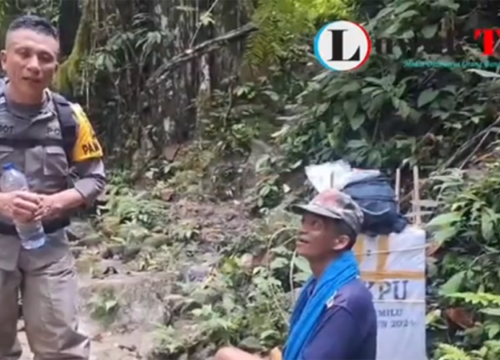 Kawal Logistik Pemilu di Pelosok Pagimana, Empat Anggota Polres Banggai Berjalan Kaki Selama 3 Hari