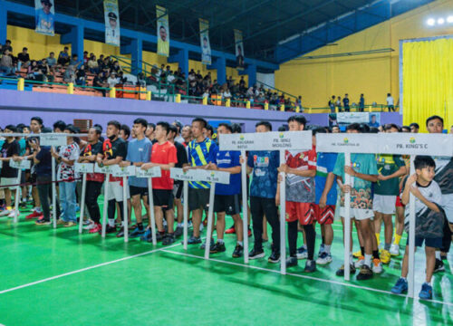 583 Pebulutangkis se Sulteng Berkompetisi di Kejuaraan Badminton Open Tournament Bupati Cup
