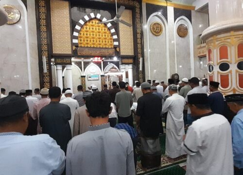 Masjid Agung Annur Luwuk Setiap Hari Porsikan Buka Puasa 300 Orang