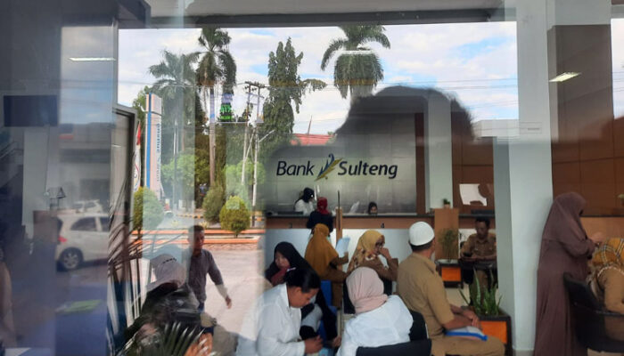 Bank Sulteng Cabang Luwuk Setor Kas Daerah Rp36 Miliar