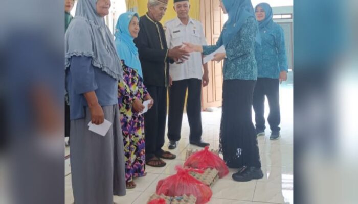 Ketua Tim Penggerak PKK Banggai Kepulauan Kunker di Desa Sumondung