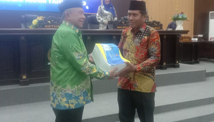 Paripurna LKPj Akhir Tahun 2023, Belasan Anggota DPRD Banggai Absen