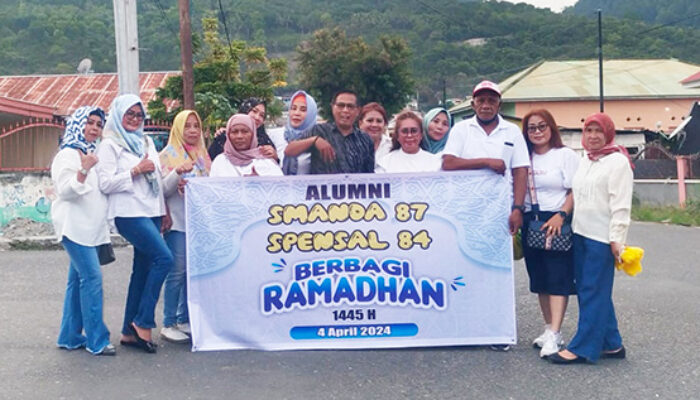 Alumni Smanda 87 dan Spensal 84 Berbagi Ramadhan di Luwuk