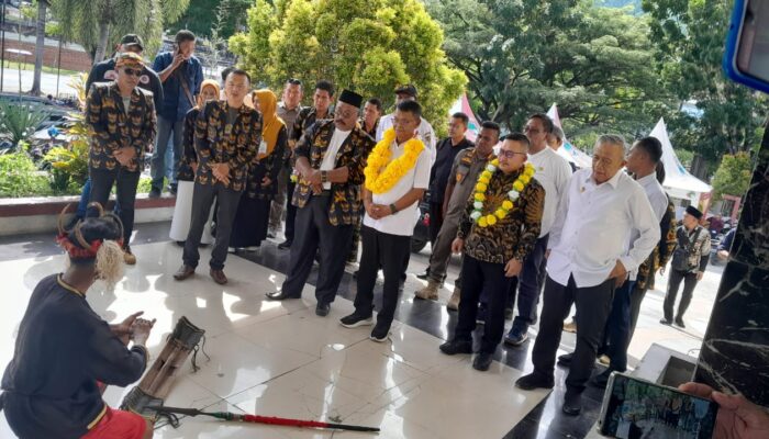 Dua Petahana, Rusdy Mastura dan Amirudin Saling Mendoakan 2 Periode