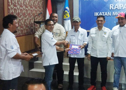 Penyerahan SK Pengcab IMI Banggai