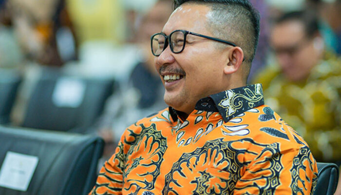 Di Studio Jiwaku, Bupati Amirudin Paparkan Keberhasilannya Pimpin Kabupaten Banggai