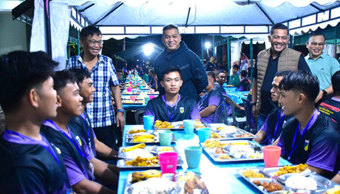 Gubernur Sulteng Rusdy Mastura Kunjungi Atlet Puslatda di Mayonif 711