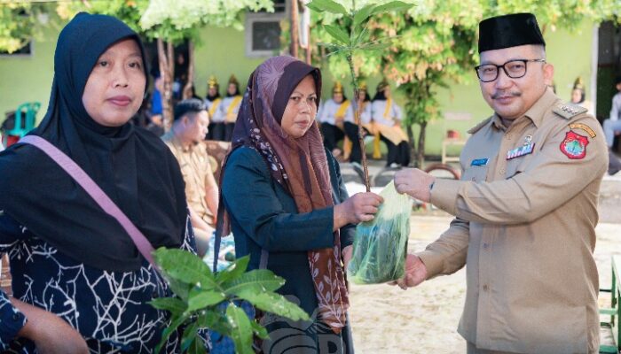 Harlah Yayasan Pendidikan dan Dakwah Islamiyah Darul Ulum Toili, Bupati Banggai Amirudin Berikan Bantuan