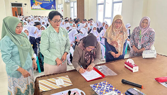 148 Mahasiswa Prodi D-III Keperawatan Luwuk Kemenkes Palu Praktek Klinik di RSUD