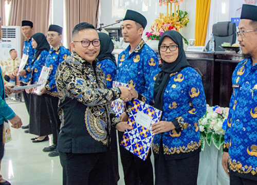 Bupati Amirudin Serahkan SK Pengangkatan P3K, Jumlah ASN di Kabupaten Banggai 8.928 Orang