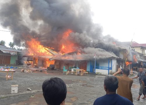 Kebakaran Hebat di Pasar Bunta Banggai, Begini Penjelasan Kapolsek