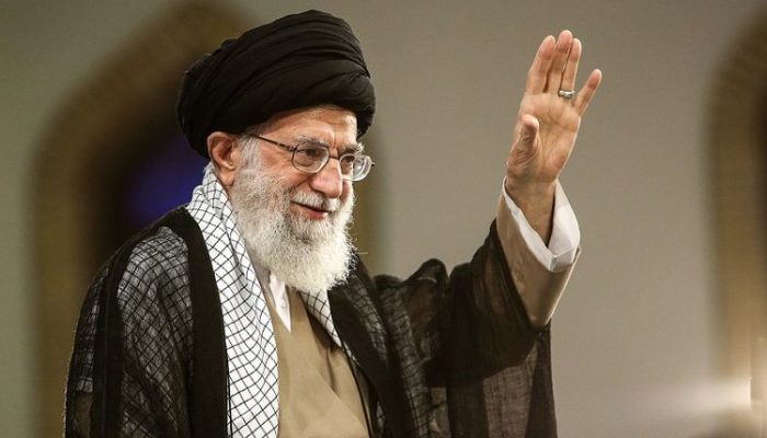 Pemimpin Tertinggi Iran, Ali Khamenei Perintahkan Serang Israel