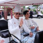 Menteri AHY Kenakan Baamar Galung Pancar Matahari dari Kalimantan Tengah