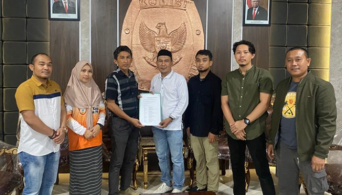 Tim LO Paslon AT-FM Ajukan Permohonan Pengaktifan Silonkada di KPU Banggai