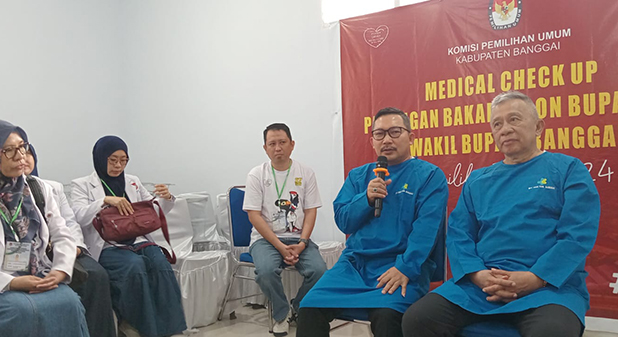 Amirudin-Furqanuddin Memilih Hari Terakhir Pemeriksaan Kesehatan di RSUD Luwuk