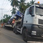 Angkut Alat Berat, Kendaraan Tronton Kecelakaan di Pagimana