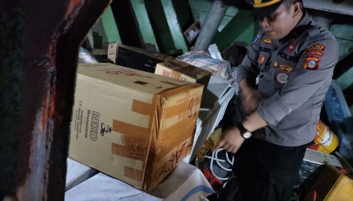 Di Pelabuhan Luwuk, Polisi Gagalkan Penyelundupan Puluhan Karton Bir ke Taliabo