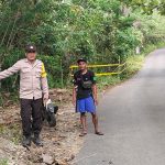 Rawan Longsor, Polsek Balantak Pasang Spanduk