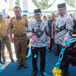Peduli Pendidikan, Bupati Banggai Amirudin Makin Disayang Para Guru
