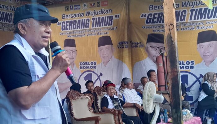 Dihadapan Warga Jole, Furqanuddin Masulili Paparkan Keberhasilan AT-FM Pimpin Banggai