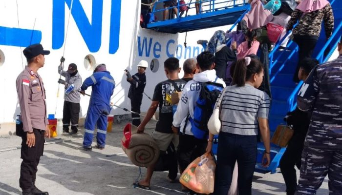 Sepekan Jelang Natal, 451 Pemudik Tiba di Pelabuhan Luwuk