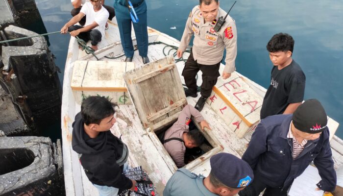 Melebihi Kapasitas Penumpang Kapal, Para Pemudik Ditertibkan di Pelra Luwuk