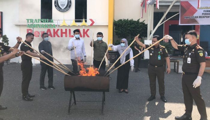 KBO Satnarkoba Polres Banggai Hadiri Pemusnahan Barang Bukti