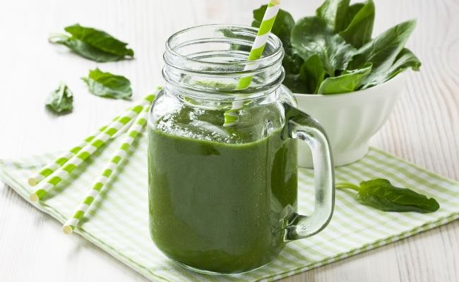 10 Manfaat Jus Bayam untuk Kesehatan yang Sangat Menyehatkan