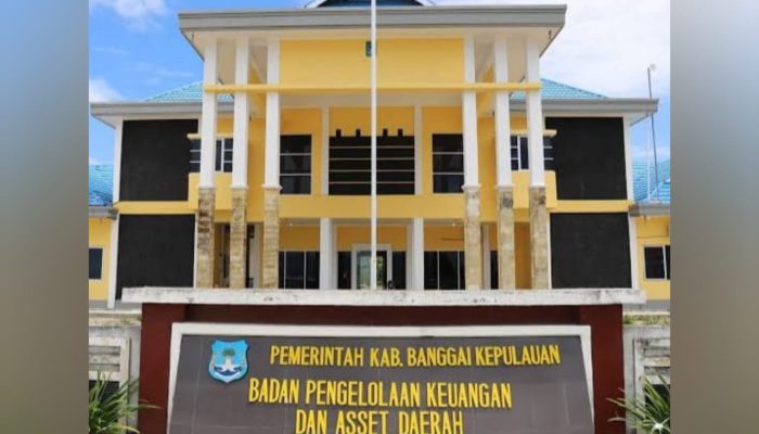 Kepala BPKAD Bangkep Bikin Kontraktor dan Ratusan Pekerja Menjerit